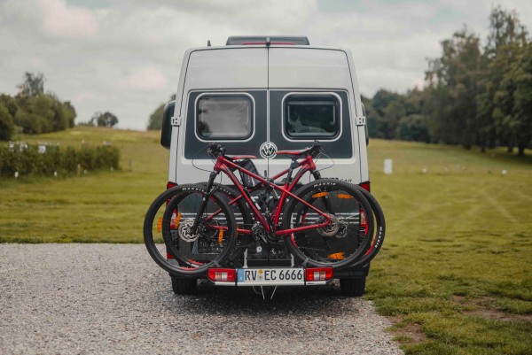 Porte-vélos pliable pour 3 vélos sur attelage de remorque